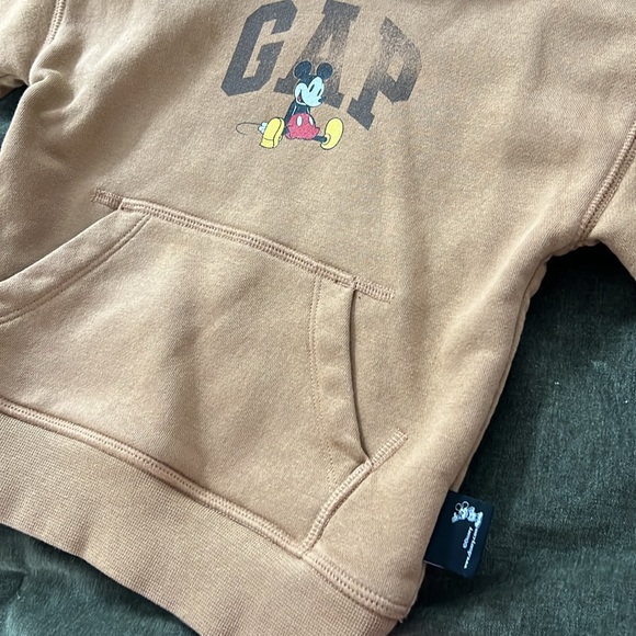 GAP x Disney Mickey Mouse fleece lined Pullover hoody NWOT - Picture 3 of 4